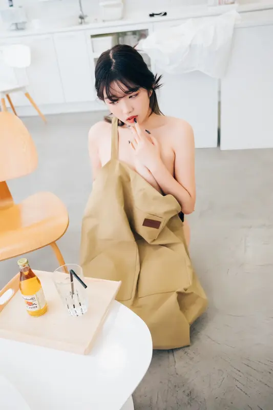 025.[Loozy] -  Sonson - Nude Apron 5
